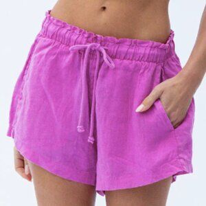 NWT Left on Friday Getaway Short in Punch (Purple) size Medium